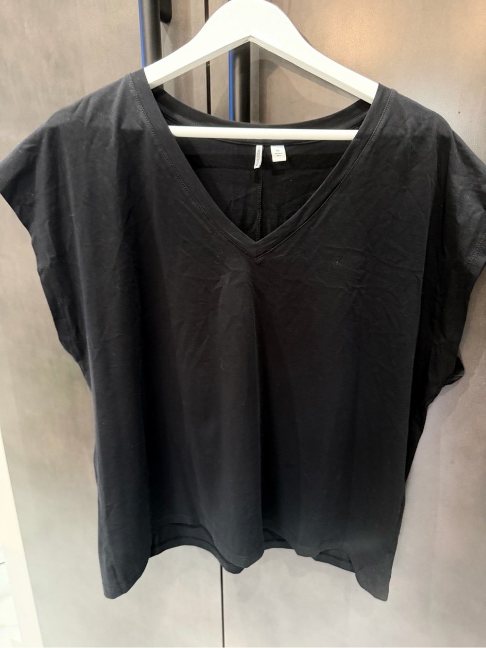 Nordstrom Classic Black V-Neck Women’s Top